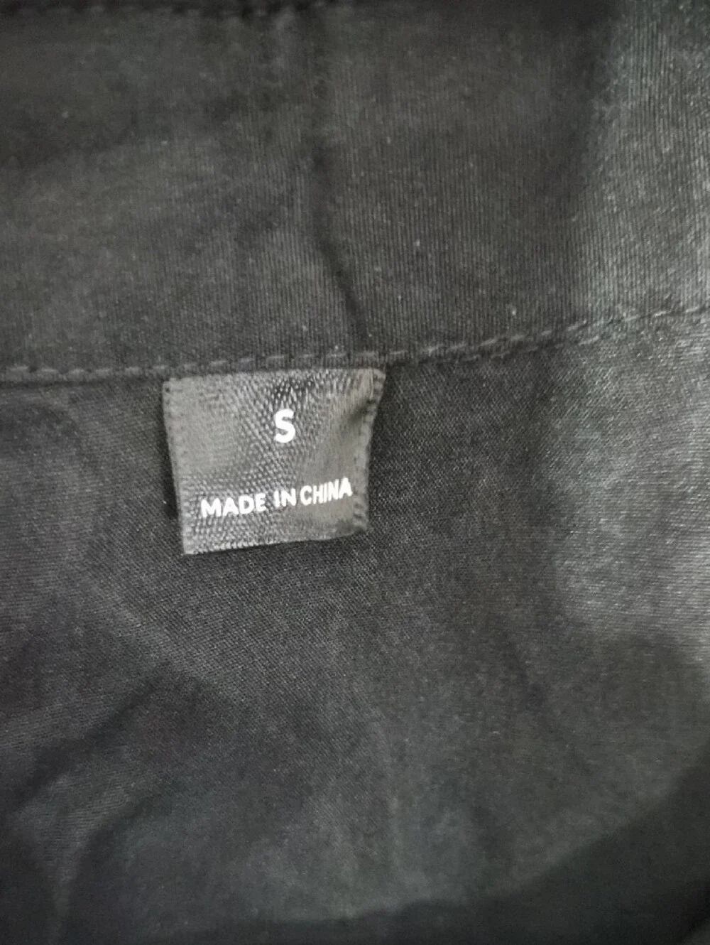 NWOT Black Short-Sleeve Ruched Button-Up Blouse Sz Small